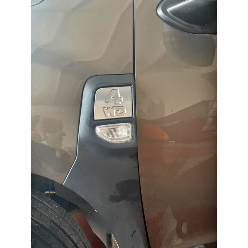 Logo 4WD en Acier Inoxydable pour Garde-boue Dacia Duster 2018-2023, Emblème Latéral Tout-Terrain