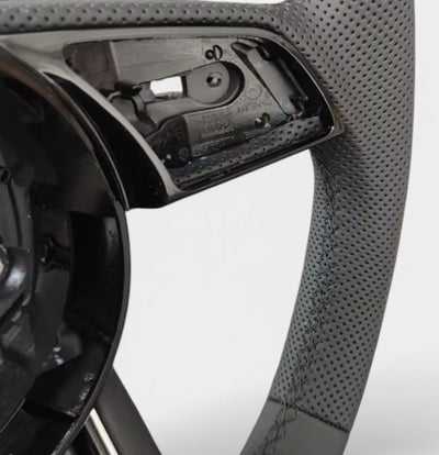 https://cdn.shopify.com/s/files/1/0565/4957/2747/files/Volant_Audi_A4_S4_B9_A3_8V_Steering_wheel4_1ec21619-1047-47ab-8399-8d74b96ae638.jpg?v=1772212967