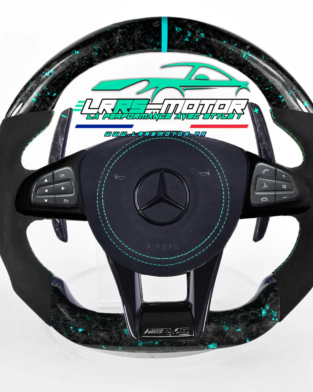 https://cdn.shopify.com/s/files/1/0893/0259/7955/files/Volant_mercedes_CLA_AMG_Gen1_2016_-_2019_Carbone_forge_bleu_azur_-_www.lrrsmotor.fr_e0092462-7df3-4cf8-a1ec-a707dd647a93.webp?v=1729617350