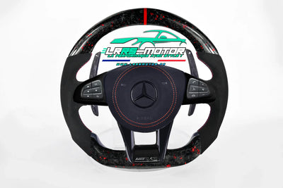 https://cdn.shopify.com/s/files/1/0893/0259/7955/files/Volant_mercedes_CLA_AMG_Gen1_2016_-_2019_Carbone_forge_rouge_img2_-_www.lrrsmotor.fr_ed6ceb64-eda4-4ef1-bf0c-3af233c2005e.webp?v=1729617350