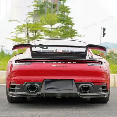 Aile Arrière Carbone Porsche 911 992 Carrera 2019-2023 - packshot studio - Becquet Voiture
