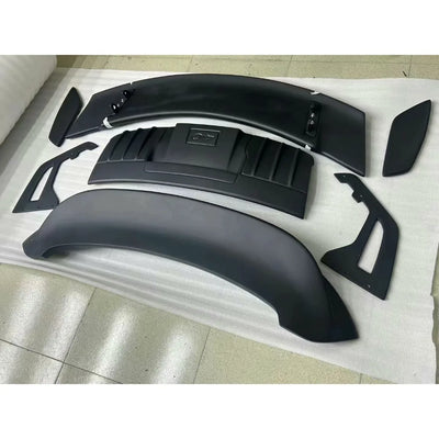 Aileron Arrière Carbone Porsche 911 992 Carrera GT3 2019-2023 - détail du montage - Becquet Voiture