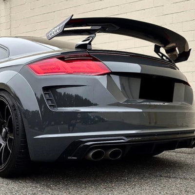 Aileron Arriere Carbone TTRS Style Audi R8 - vue de trois-quarts - Becquet Voiture