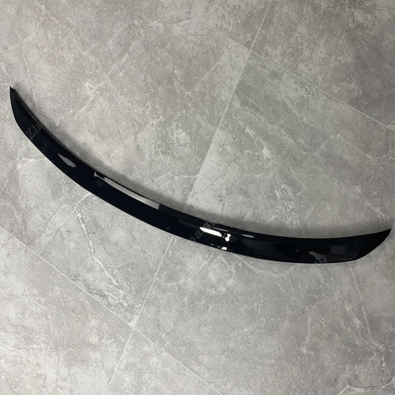 Aileron coffre arrière Mercedes Classe W176 A180 A200 A250 AMG A45 (2013-2018) - vue de trois-quarts - Becquet Voiture