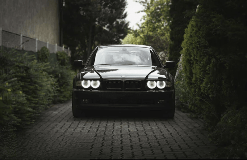 Anneaux LED Angel Eyes BMW Série 7 E38 1994-2001 - vue de face - Becquet Voiture