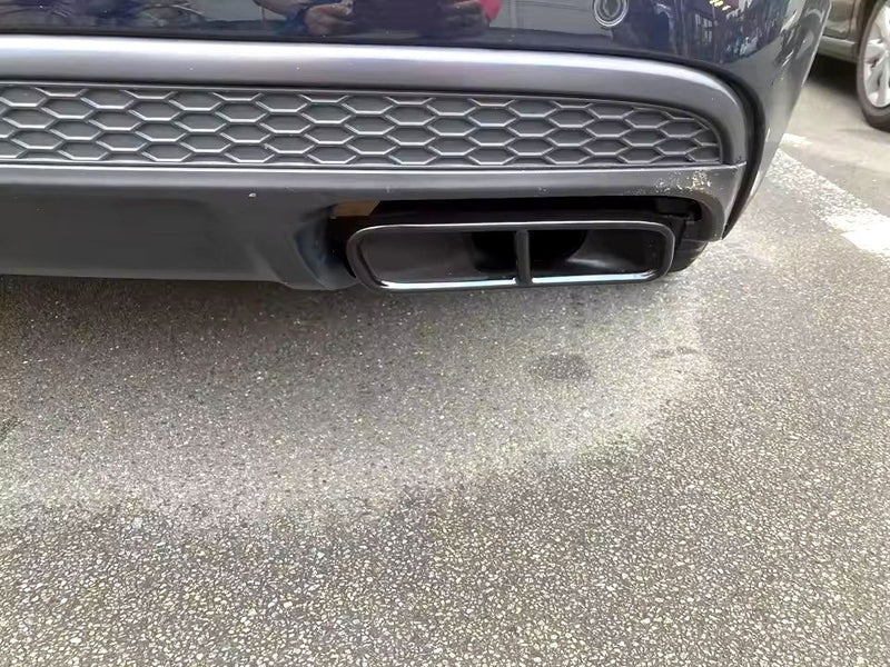 https://cdn.shopify.com/s/files/1/0565/4957/2747/files/audiq7tailpipessortiesechappementnoiresblack3_3b55a6a9-12b0-47b4-98af-b5b802915189.jpg?v=1769459332