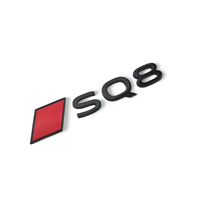 Badge coffre Audi SQ8 Black Edition logo noir - vue de profil - Becquet Voiture