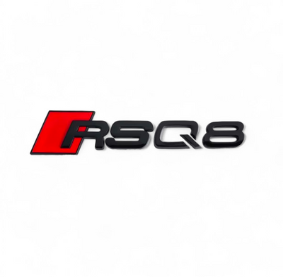 Badge Coffre Noir Audi RSQ8 Black Edition Emblem Arrière Sport - vue de face - Becquet Voiture