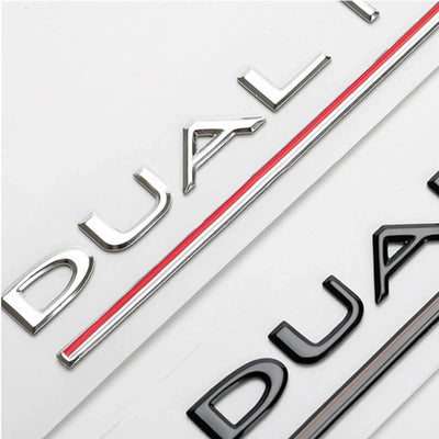 Badge DUAL MOTOR Tesla Model 3 Y - vue de face 2 - Becquet Voiture