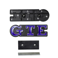 Badge GTE Volkswagen Golf 7 8 Avant Arrière - vue rapprochée - Becquet Voiture