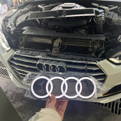 Badge LED Audi Q7 2007-2015 Emblème Lumineux Étanche - vue de face - Becquet Voiture
