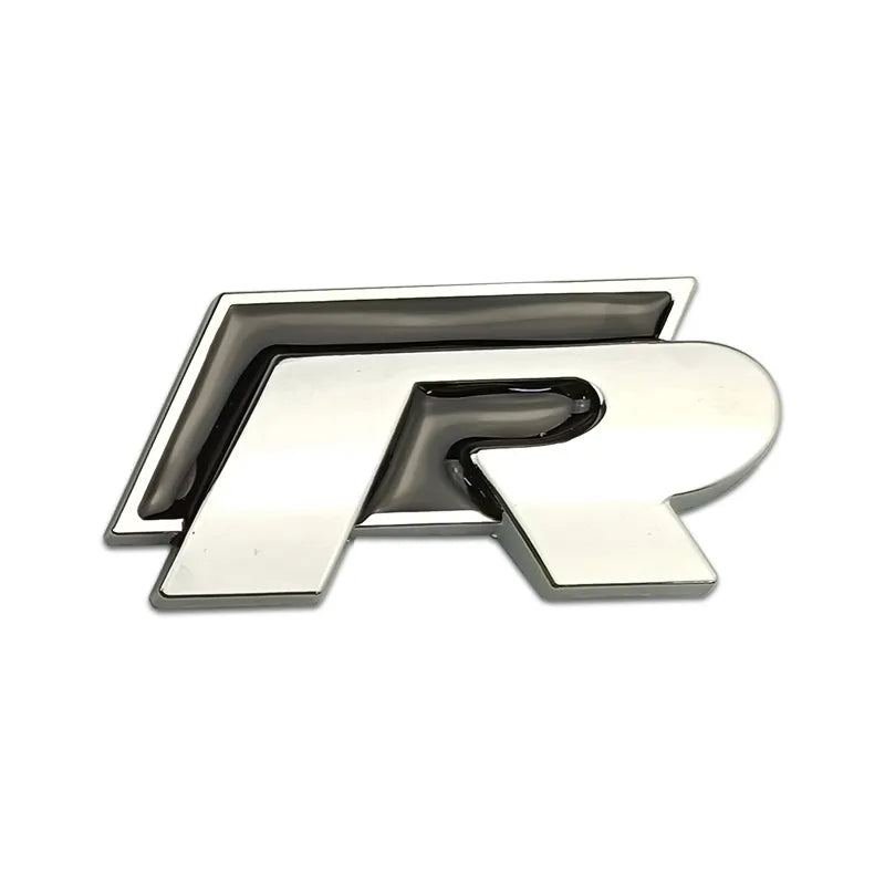 Badge Logo R VW Golf Avant Arrière - détail du montage - Becquet Voiture