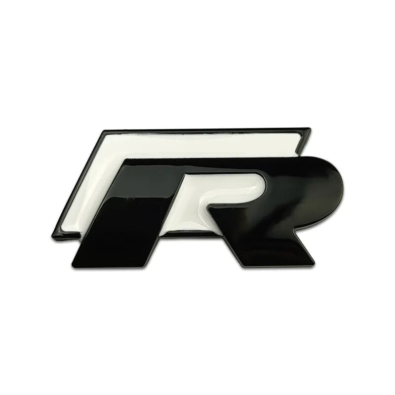 Badge Logo R VW Golf Avant Arrière - installé sur véhicule - Becquet Voiture