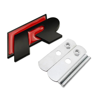 Badge Logo R VW Golf Avant Arrière - packshot studio 2 - Becquet Voiture