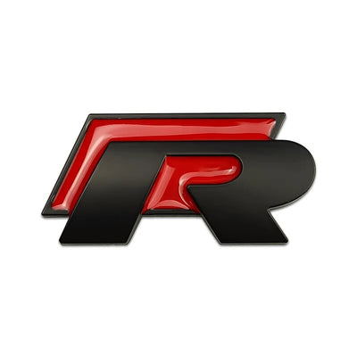 Badge Logo R VW Golf Avant Arrière - vue rapprochée - Becquet Voiture