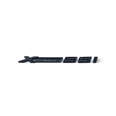 Badge Noir Coffre BMW X6 Xdrive 30d 35i 35d 40i - vue de profil - Becquet Voiture
