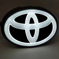 Badge Toyota LED Lumineux Chromé RGB Calandre - vue de profil - Becquet Voiture