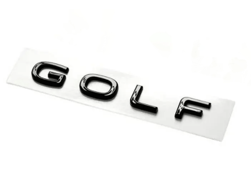 Badges coffre VW Golf 8 noir - vue de face - Becquet Voiture