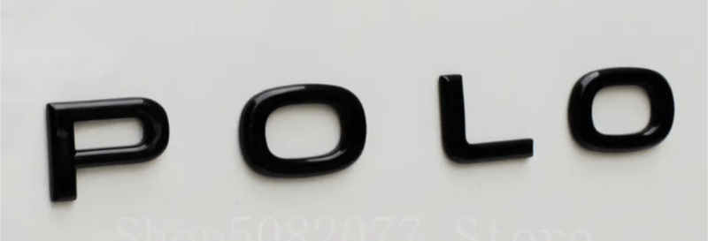 Badges coffre VW Polo noir - vue arrière - Becquet Voiture