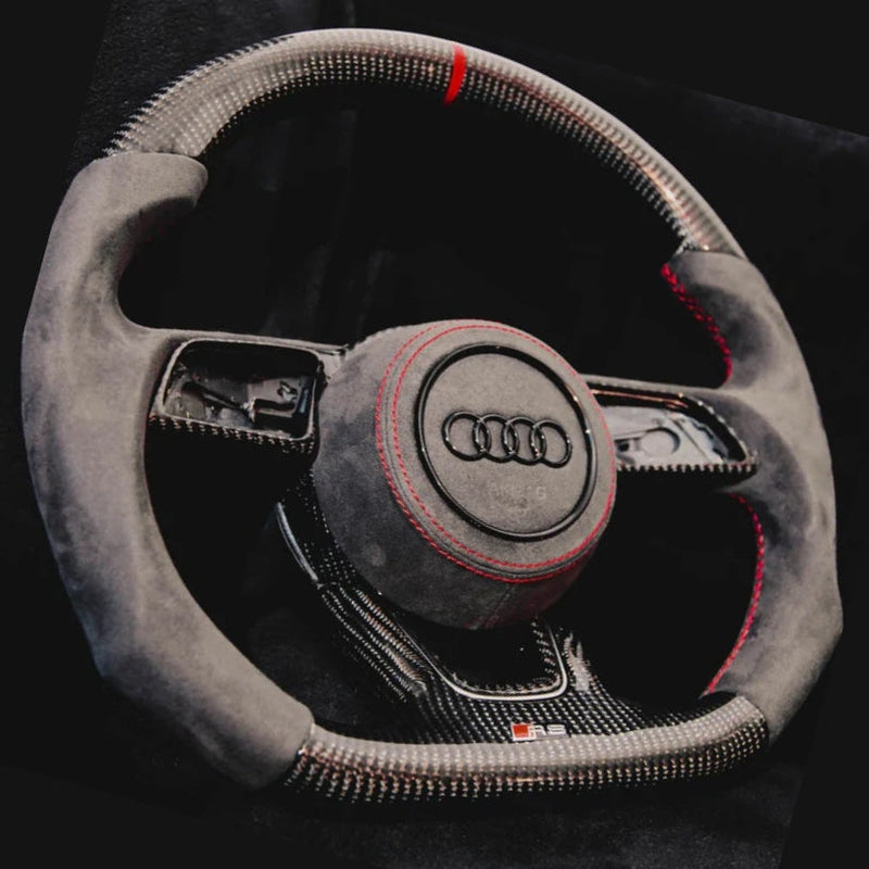 https://cdn.shopify.com/s/files/1/0727/0635/9572/files/Volant_audi_RS3_Facelift_carbone_red.jpg?v=1737985945