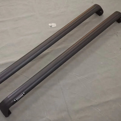 Barres de Toit Aluminium Noir Jeep Wrangler JL 2018-2023 - vue de profil - Becquet Voiture