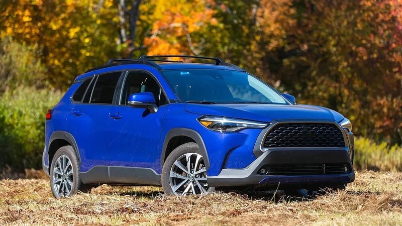 Barres de Toit Verrouillables Toyota Corolla Cross 2022-2025 - installé sur véhicule - Becquet Voiture