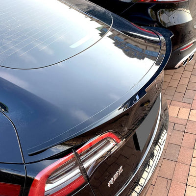 Becquet ABS Tesla Model Y et Model 3 Max Style 2020-2023 - en situation - Becquet Voiture