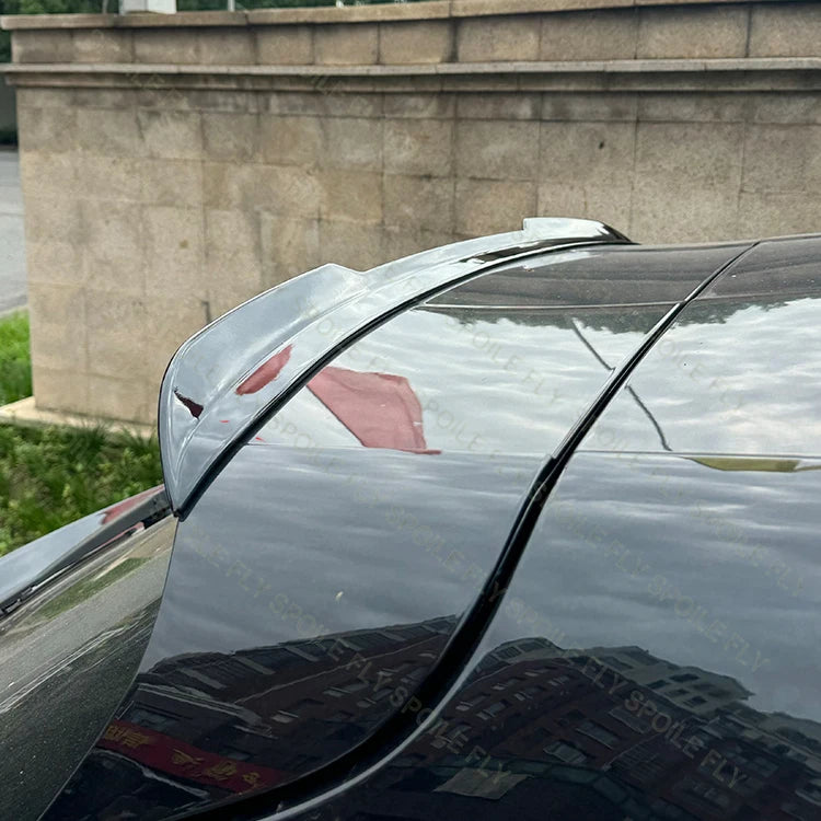 Becquet Aileron Coffre Porsche Macan 2014-2022 - en situation - Becquet Voiture