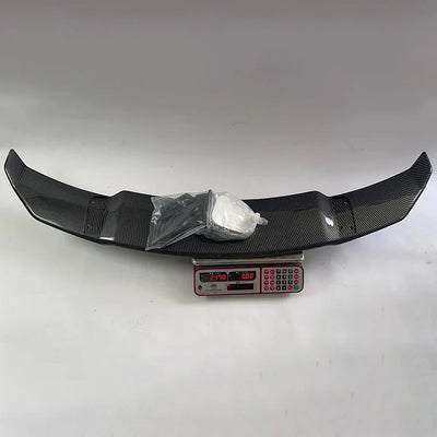 Becquet Aileron GT Universel Sport Berline Look Carbone - installé sur véhicule - Becquet Voiture