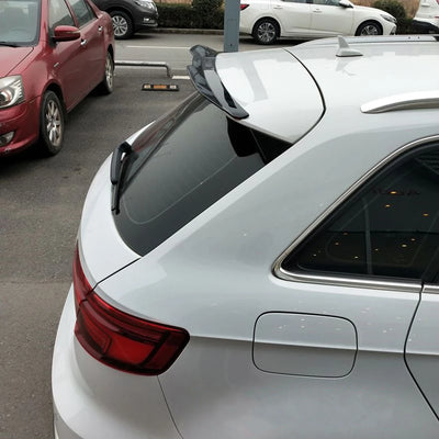 Becquet Audi A3 Hatchback 2013-2018 Toit Look Carbone - vue de trois-quarts - Becquet Voiture