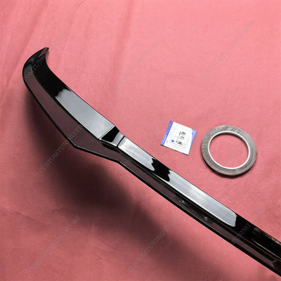 Becquet BMW Série 1 F70 M135i 2024-2025 ABS - vue rapprochée - Becquet Voiture