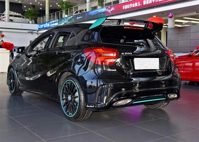 Becquet Carbone Mercedes W176 A45 AMG 2013-2018 - vue rapprochée - Becquet Voiture