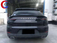 Becquet Carbone Porsche Cayenne Coupé 2019-2023 - détail du montage - Becquet Voiture