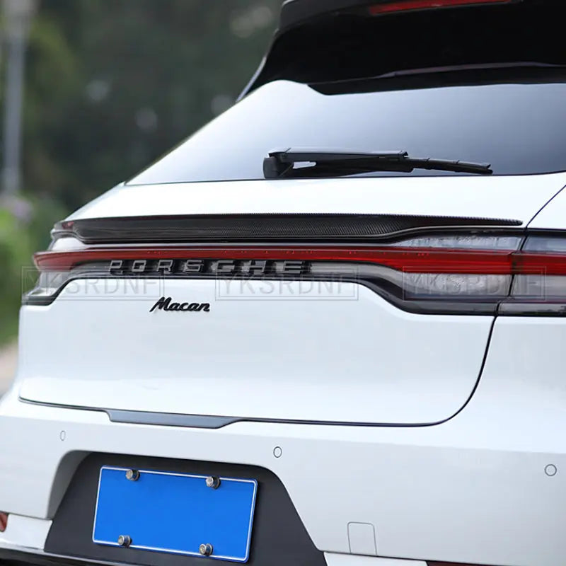Becquet Carbone Porsche Macan GTS Turbo 2018-2020 - vue arrière - Becquet Voiture