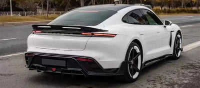 Becquet Carbone Porsche Taycan Tail Fins 2019-2024 - installé sur véhicule 2 - Becquet Voiture