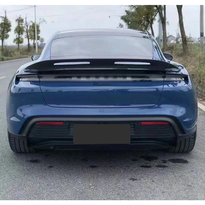 Becquet Carbone Porsche Taycan Tail Fins 2019-2024 - installé sur véhicule - Becquet Voiture