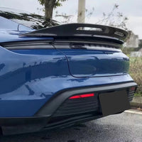 Becquet Carbone Porsche Taycan Tail Fins 2019-2024 - vue arrière - Becquet Voiture