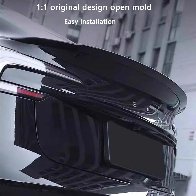 Becquet Carbone Tesla Model 3 Highland Model Y Juniper - détail du montage - Becquet Voiture
