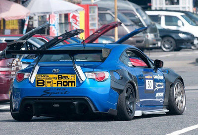 Becquet Carbone Toyota GT86 Subaru BRZ G Style - détail du montage - Becquet Voiture