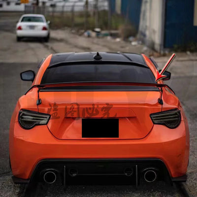 Becquet Carbone Toyota GT86 Subaru BRZ Scion FR-S - vue de trois-quarts 3 - Becquet Voiture
