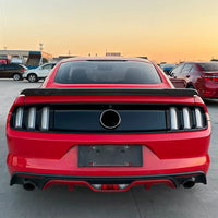 Becquet Coffre Ford Mustang MK6 Decklid 2015-2022 - en situation - Becquet Voiture