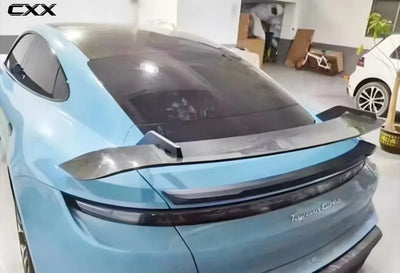 Becquet Coffre Porsche Taycan Carbone 2019-2023 - vue arrière - Becquet Voiture