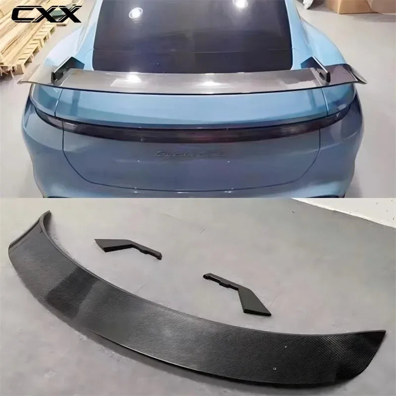 Becquet Coffre Porsche Taycan Carbone 2019-2023 - vue de face - Becquet Voiture
