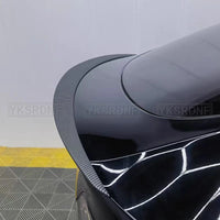 Becquet Coffre Tesla Model 3 Model Y Carbone - détail du montage - Becquet Voiture
