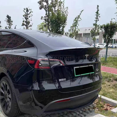 Becquet Coffre Tesla Model 3 Model Y Carbone - vue de profil - Becquet Voiture