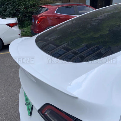 Becquet Coffre Tesla Model 3 Y ABS Performance - détail du montage - Becquet Voiture