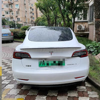 Becquet Coffre Tesla Model 3 Y ABS Performance - en situation - Becquet Voiture