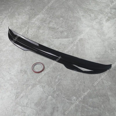 Becquet de Toit Volkswagen Caddy MK4 2015-2020 - détail du montage - Becquet Voiture