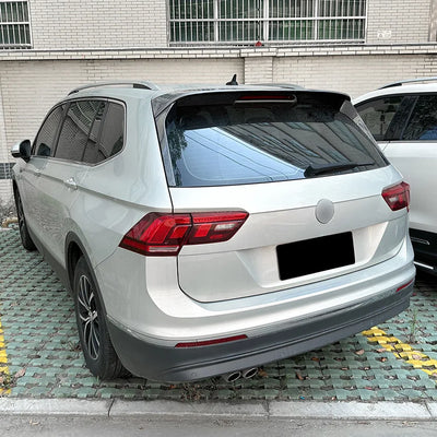 Becquet de Toit Volkswagen Tiguan MK2 2017-2025 - vue de trois-quarts - Becquet Voiture