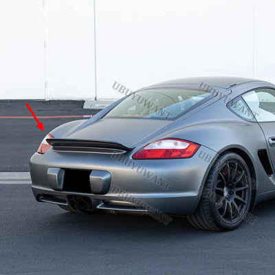 Becquet Ducktail Porsche 987 Cayman Coupé 2005-2012 Carbone - détail du montage 2 - Becquet Voiture